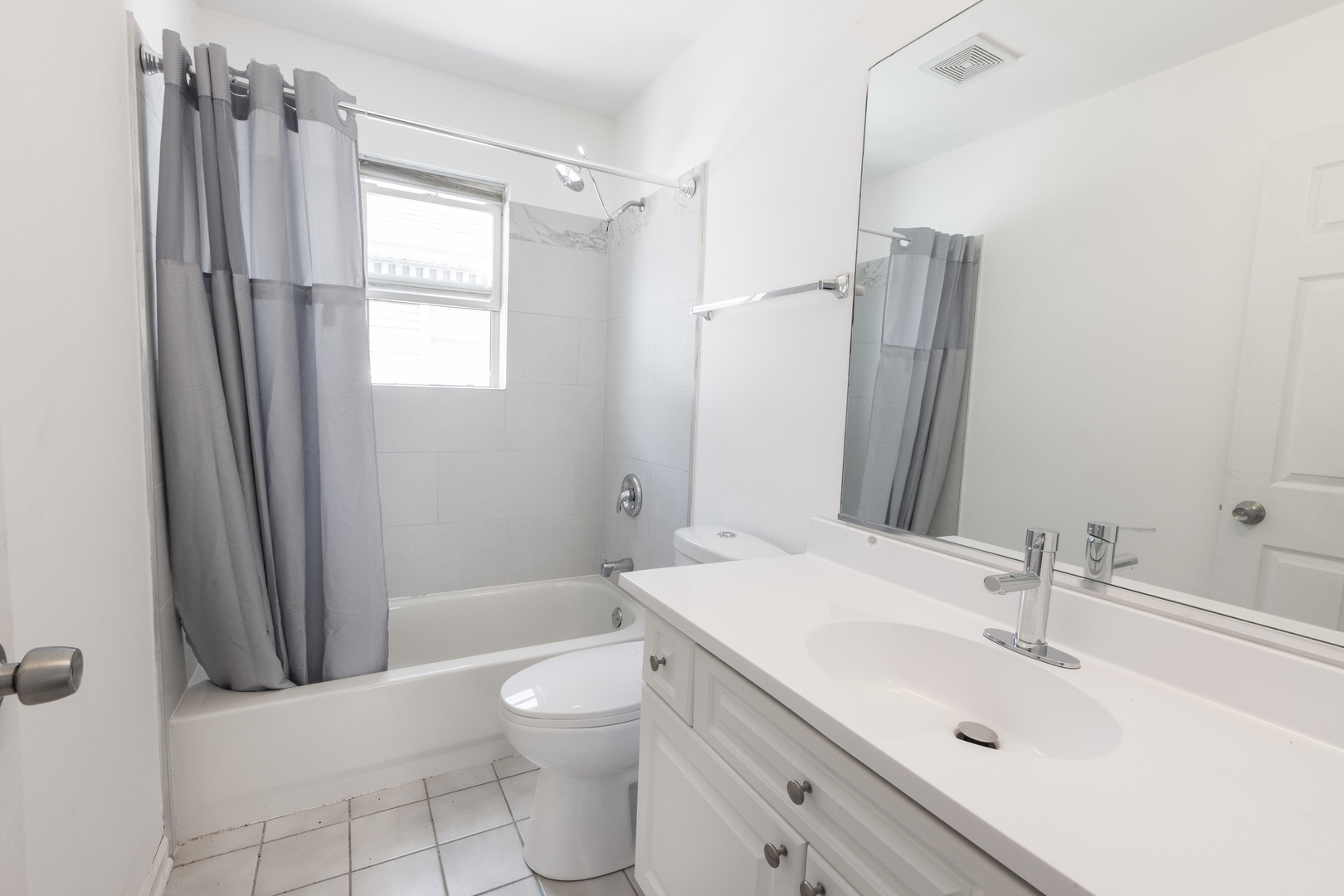 4257 North Kolmar Avenue Chicago IL 60641