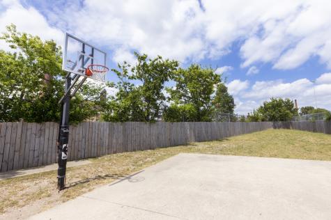 4257 North Kolmar Avenue Chicago IL 60641
