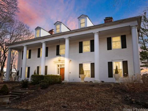 23 West County Line Road Barrington Hills IL 60010