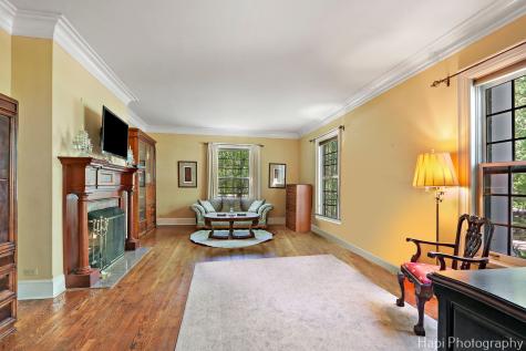 23 West County Line Road Barrington Hills IL 60010