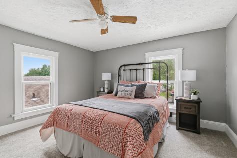 1915 3X Avenue East Moline IL 61244