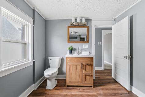 1915 3X Avenue East Moline IL 61244