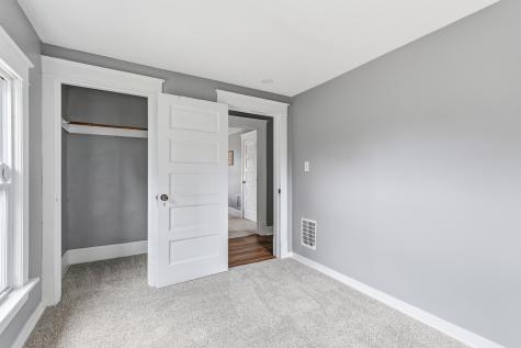 1915 3X Avenue East Moline IL 61244