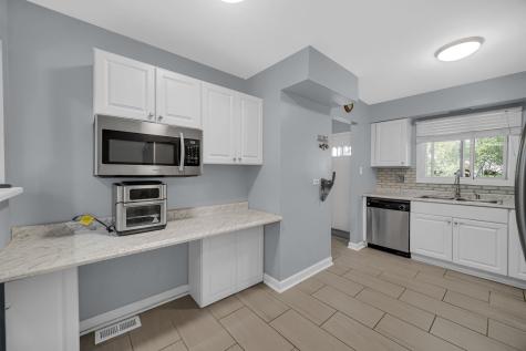 1010 Heathrow Court Wheaton IL 60189