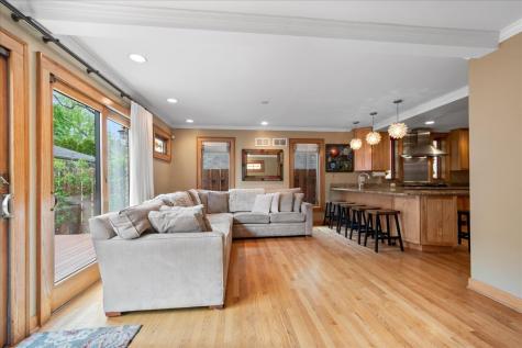 4947 Estes Avenue Skokie IL 60077
