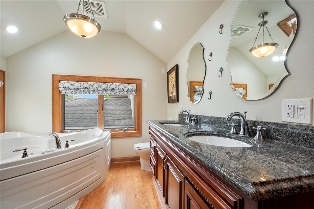 4947 Estes Avenue Skokie IL 60077