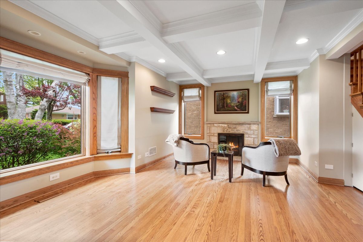 4947 Estes Avenue Skokie IL 60077