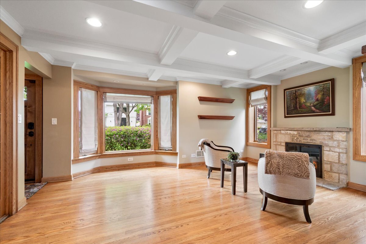 4947 Estes Avenue Skokie IL 60077