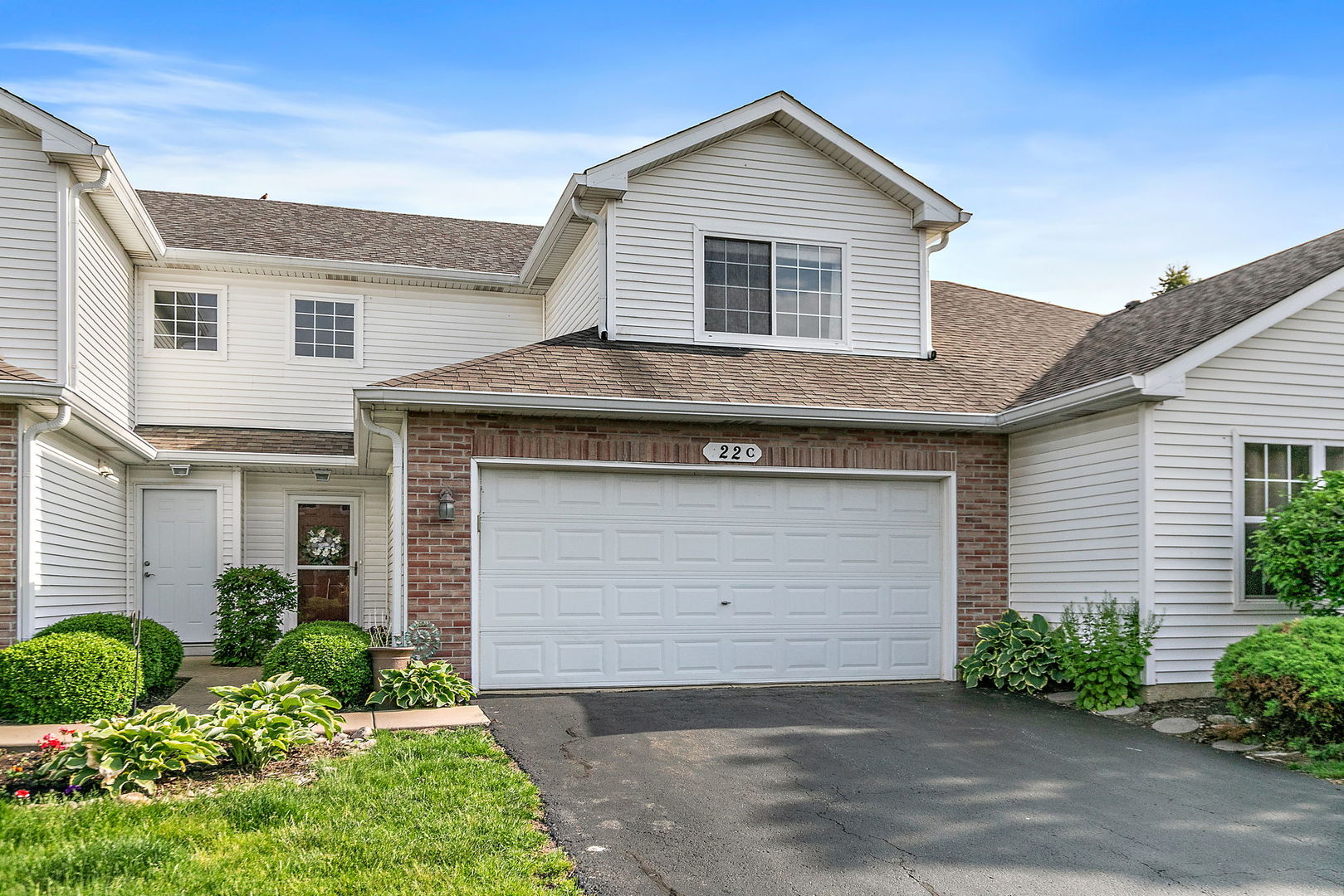 22 Rolling Oaks Road Sugar Grove IL 60554
