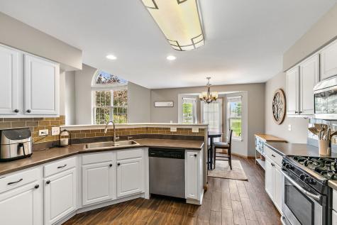 22 Rolling Oaks Road Sugar Grove IL 60554