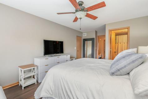 22 Rolling Oaks Road Sugar Grove IL 60554
