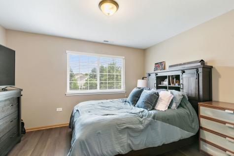 22 Rolling Oaks Road Sugar Grove IL 60554