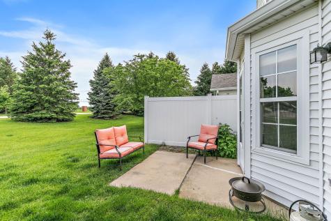 22 Rolling Oaks Road Sugar Grove IL 60554