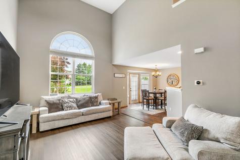 22 Rolling Oaks Road Sugar Grove IL 60554