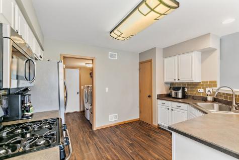 22 Rolling Oaks Road Sugar Grove IL 60554