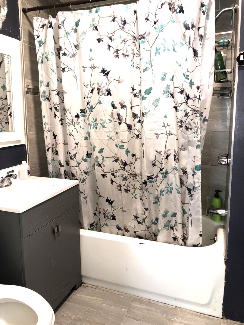 4134 North Kolmar Avenue Chicago IL 60641