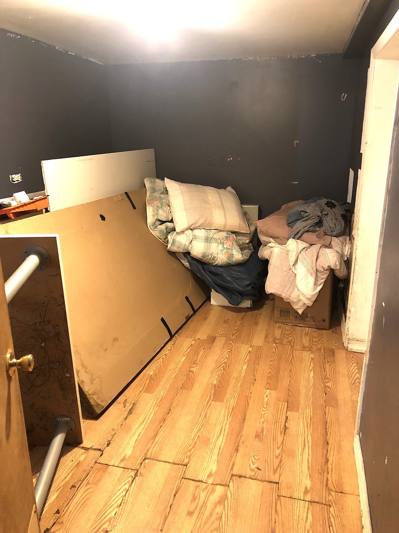 4134 North Kolmar Avenue Chicago IL 60641