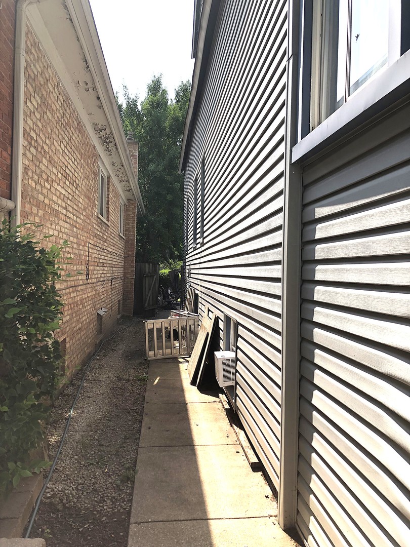 4134 North Kolmar Avenue Chicago IL 60641