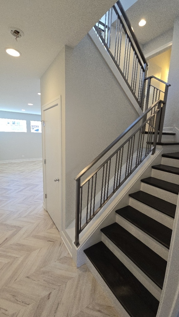 4406 West Wilson Avenue Chicago IL 60630