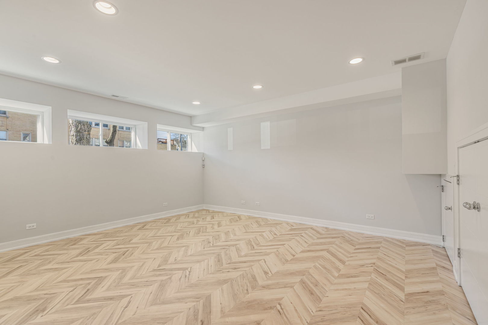 4406 West Wilson Avenue Chicago IL 60630