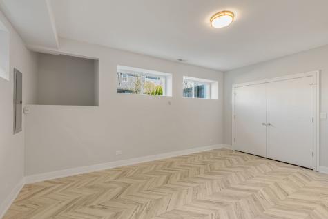 4406 West Wilson Avenue Chicago IL 60630