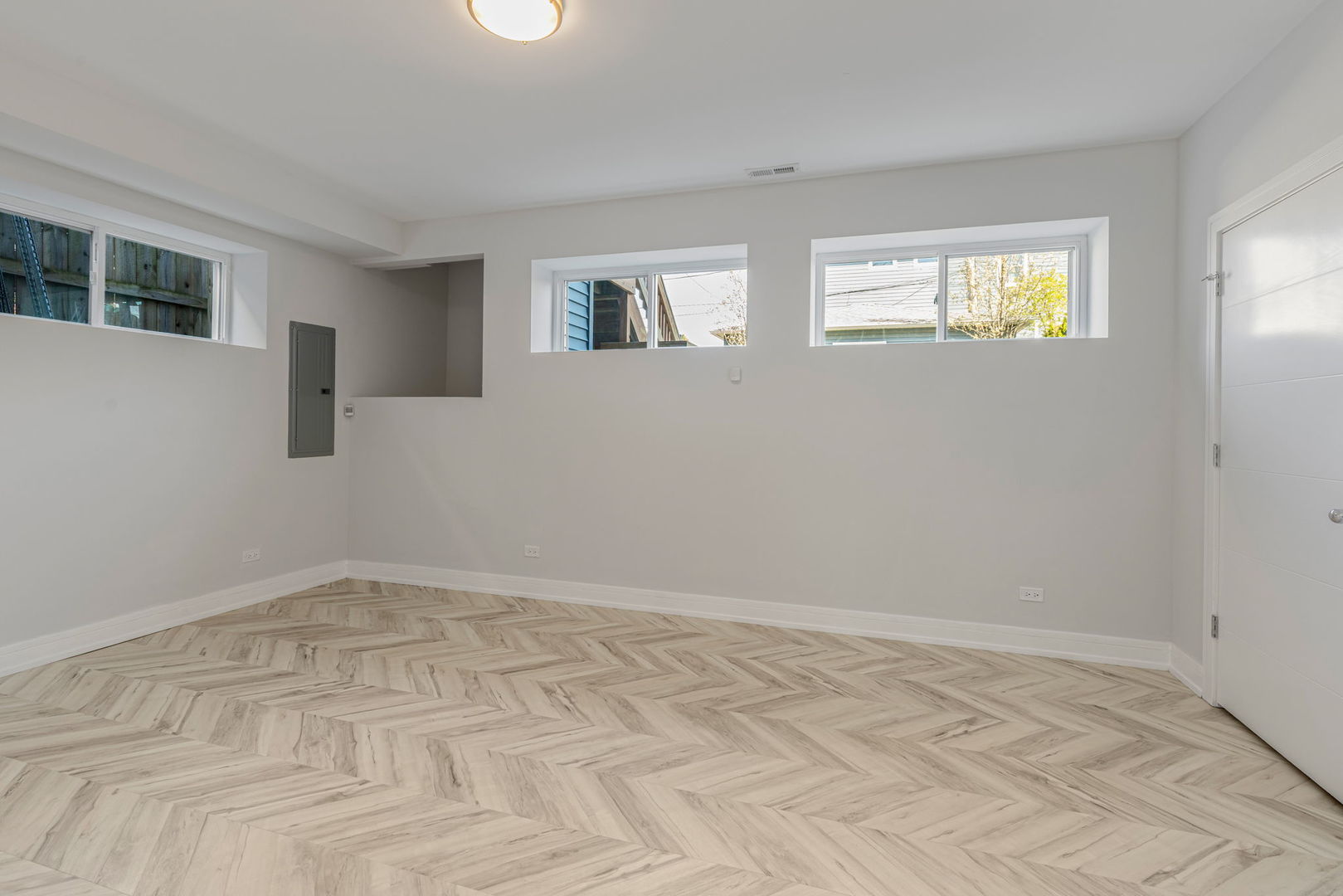 4406 West Wilson Avenue Chicago IL 60630