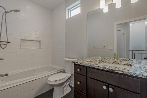 4406 West Wilson Avenue Chicago IL 60630