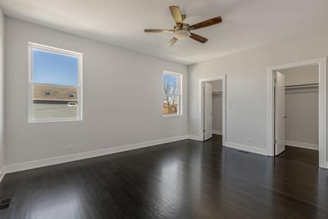 4406 West Wilson Avenue Chicago IL 60630