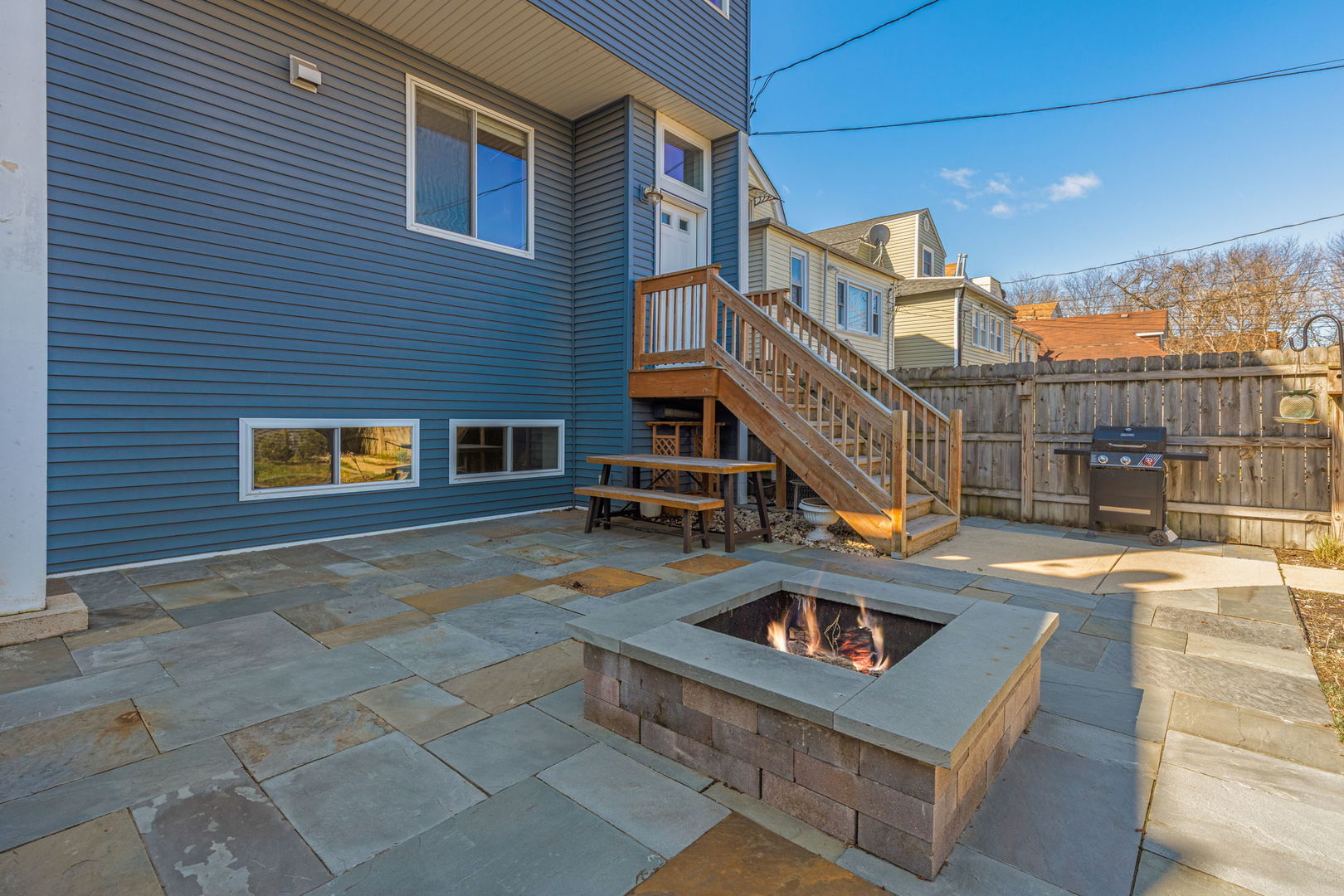 4406 West Wilson Avenue Chicago IL 60630
