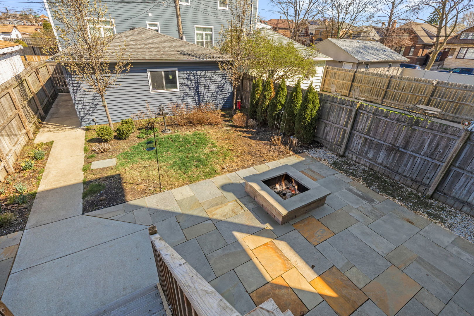 4406 West Wilson Avenue Chicago IL 60630
