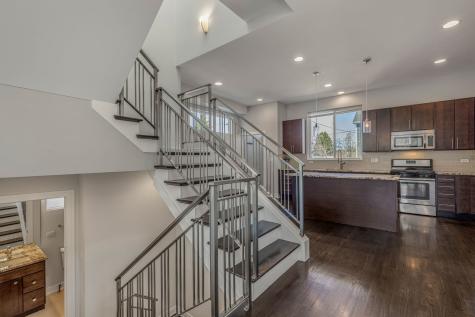 4406 West Wilson Avenue Chicago IL 60630