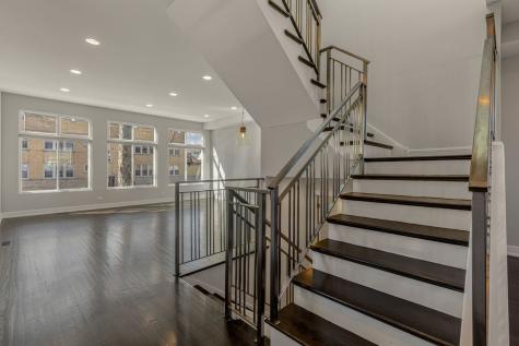 4406 West Wilson Avenue Chicago IL 60630