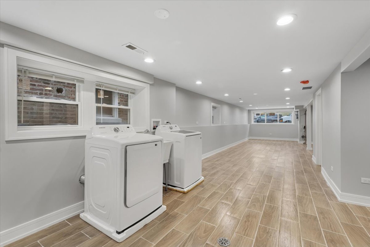 2159 North Parkside Avenue Chicago IL 60639