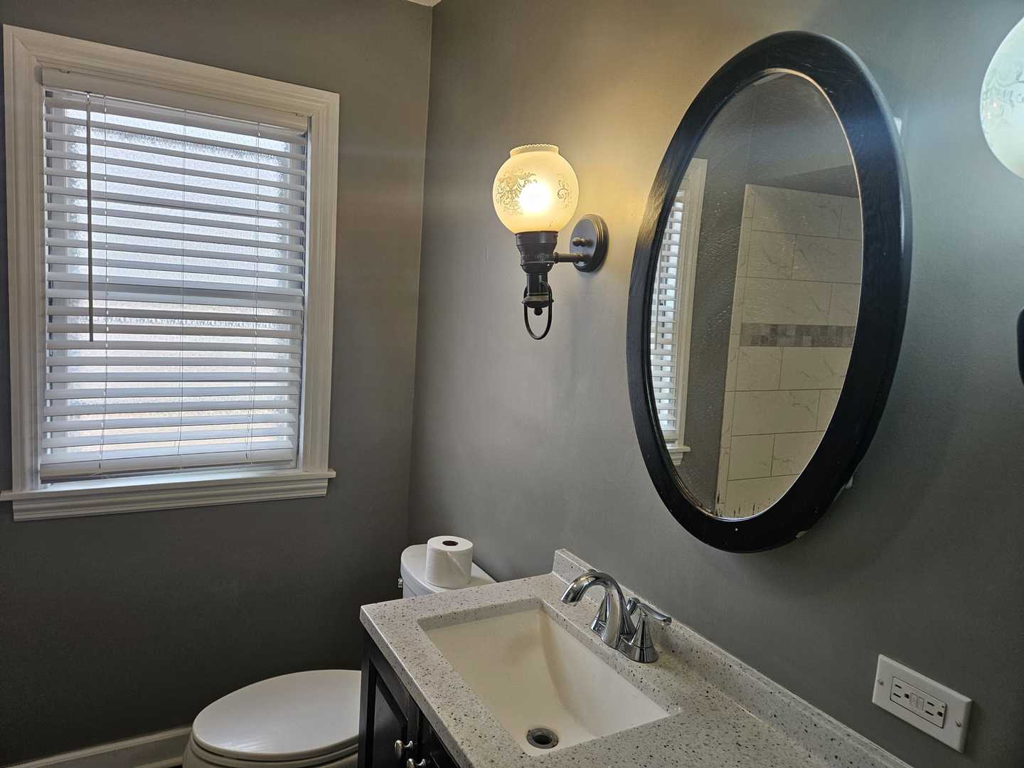 45 North Wisconsin Avenue N Addison IL 60101