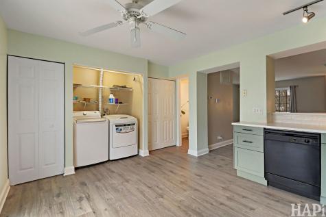 283 West Whispering Oaks Lane Round Lake IL 60073