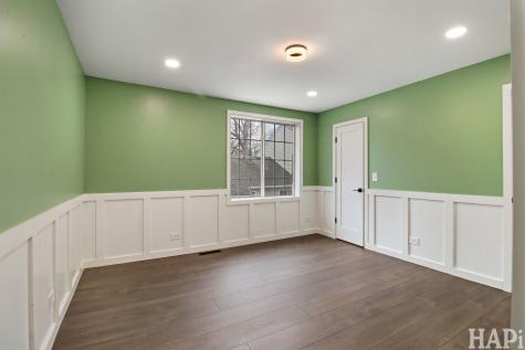 283 West Whispering Oaks Lane Round Lake IL 60073