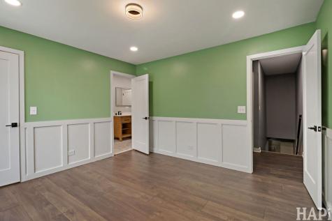 283 West Whispering Oaks Lane Round Lake IL 60073