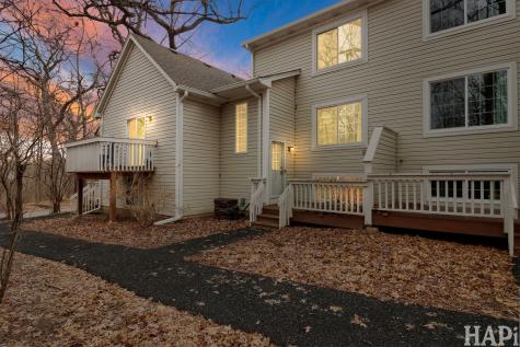 283 West Whispering Oaks Lane Round Lake IL 60073