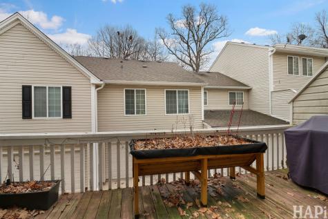 283 West Whispering Oaks Lane Round Lake IL 60073