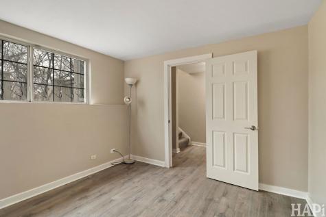 283 West Whispering Oaks Lane Round Lake IL 60073