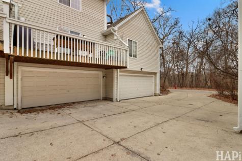 283 West Whispering Oaks Lane Round Lake IL 60073