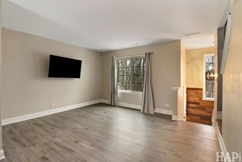 283 West Whispering Oaks Lane Round Lake IL 60073