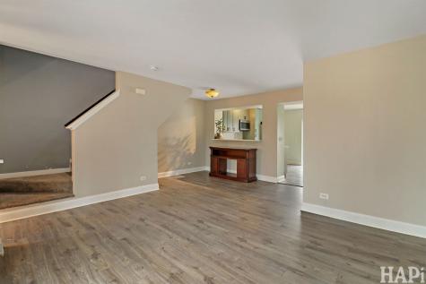 283 West Whispering Oaks Lane Round Lake IL 60073