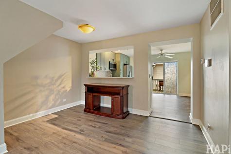 283 West Whispering Oaks Lane Round Lake IL 60073