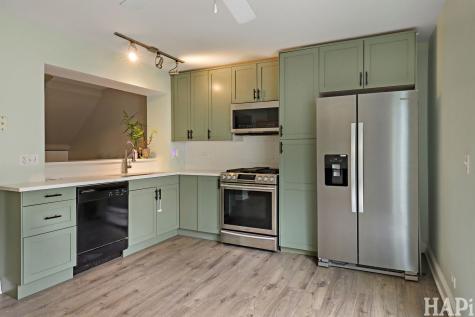 283 West Whispering Oaks Lane Round Lake IL 60073