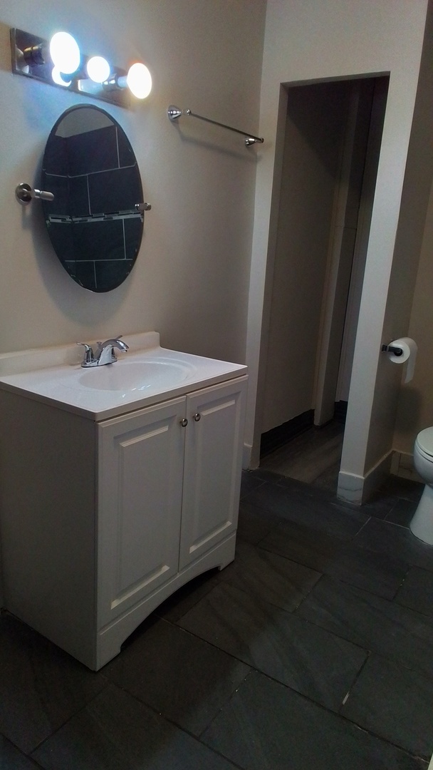 6827 South Green Street Chicago IL 60621