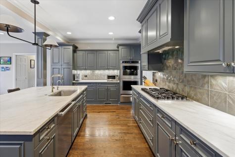 1018 Eastwood Road Glencoe IL 60022