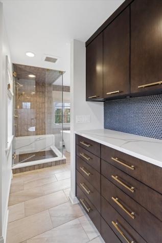 1018 Eastwood Road Glencoe IL 60022