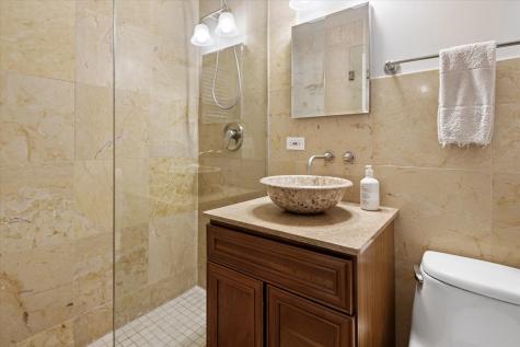 1018 Eastwood Road Glencoe IL 60022
