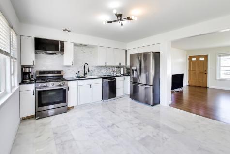 1789 Farwell Avenue Des Plaines IL 60018